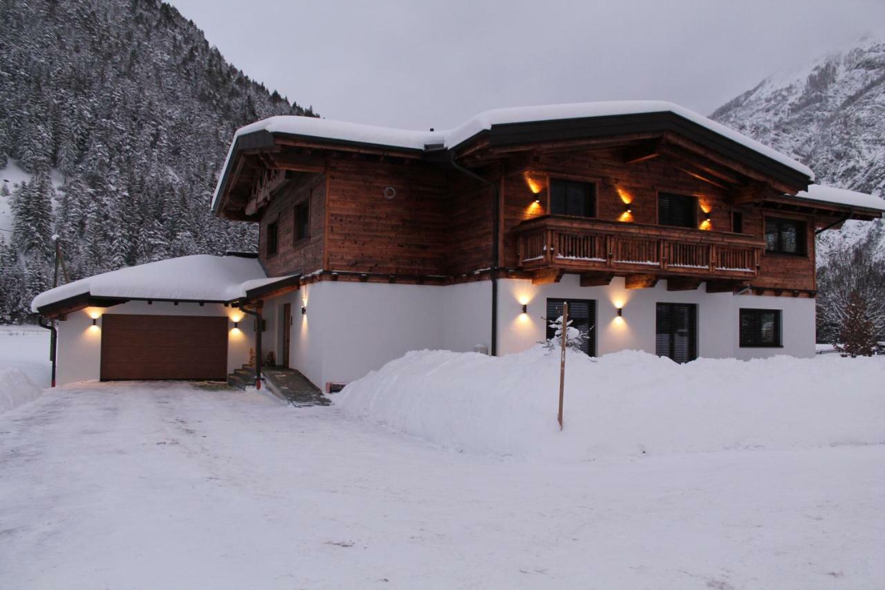 Villa Alpin Holzgau Eksteriør bilde