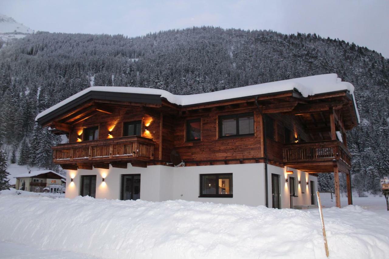 Villa Alpin Holzgau Eksteriør bilde